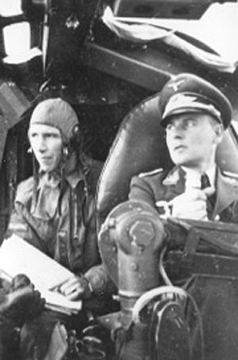 Oblt. Gunter Klemm (right) at the controls of a He III in 1940. (Photo: Klemm family via Russell Brown)